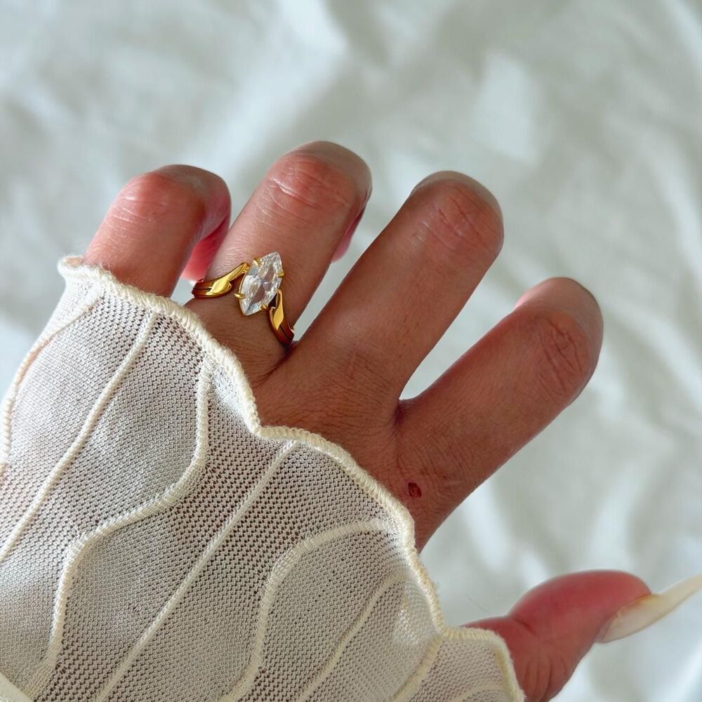 Unbranded Women's Gold and White Jewellery